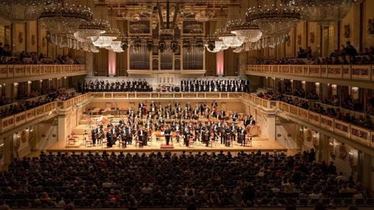 Berlin Symphony Orchestra Live in Mitte
